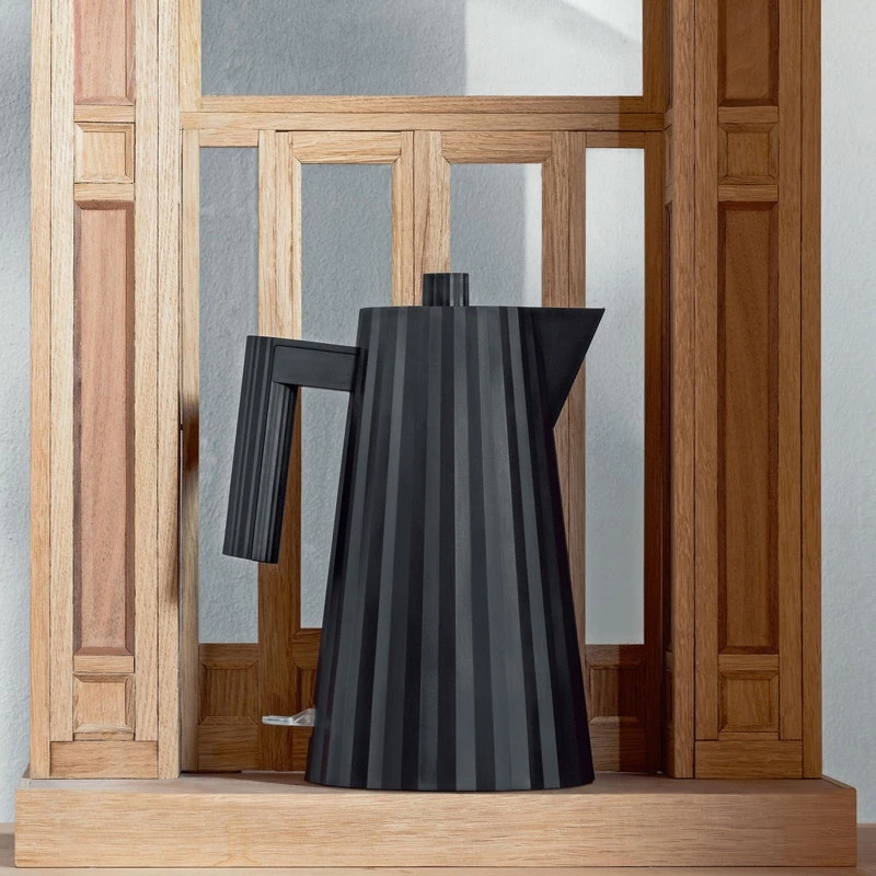 Alessi Wasserkocher Plissé 1,7 L, Schwarz – Bild 2