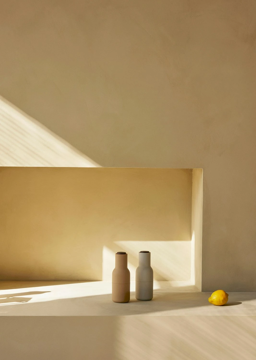 Menu Bottle Grinder Gewürzmühle 2-er Set, Barley/Walnussfarben – Bild 3