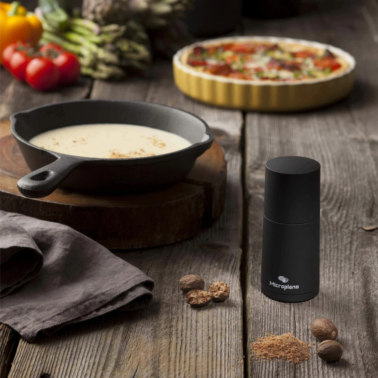 Microplane Kräutermühle Für Muskatnüsse Und Zimt, Schwarz – Bild 5