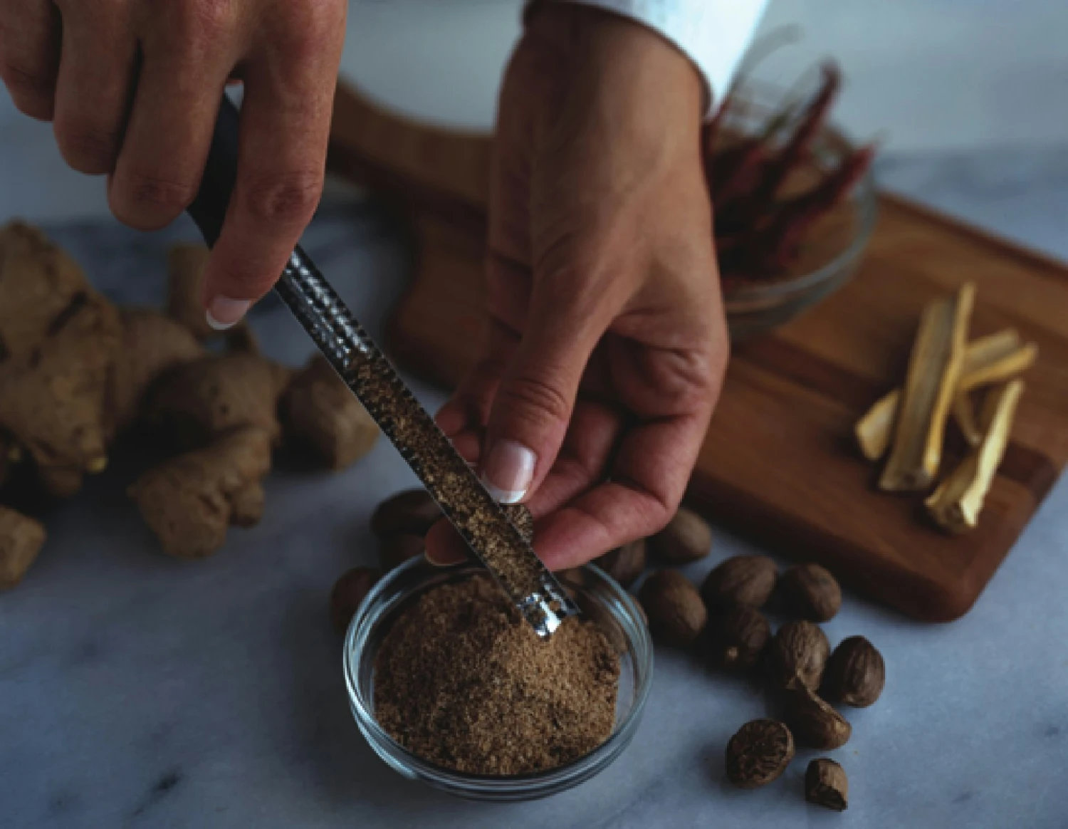 Microplane Premium Classic Reibe Für Gewürze – Bild 2