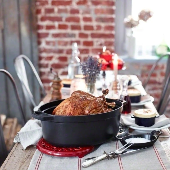 Staub Oval Kochtopf Aus Gusseisen 8 L, Kirsche – Bild 3