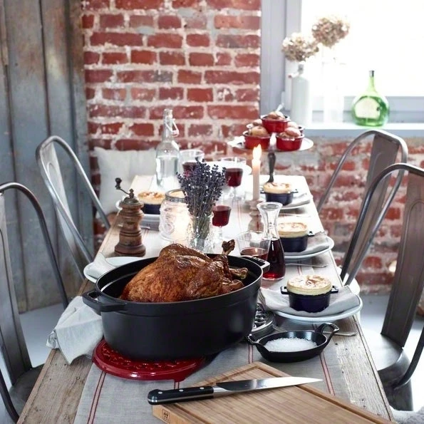 Staub Oval Kochtopf Aus Gusseisen 8 L, Kirsche – Bild 4