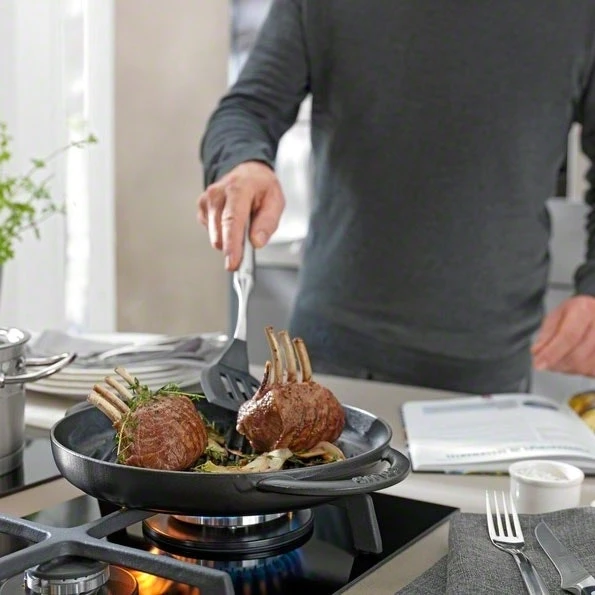 Staub Pure Small Grill, Black – Bild 3